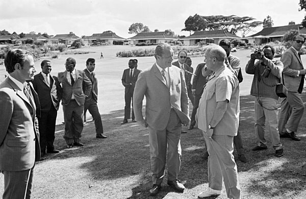 Willy Brandt mit Familie im Urlaub in Kenia
