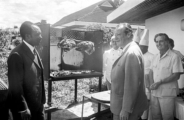 Willy Brandt mit Familie im Urlaub in Kenia