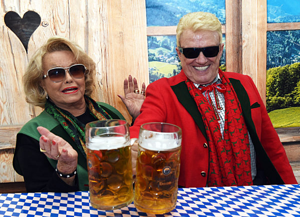 Volkssänger Heino beim Oktoberfest