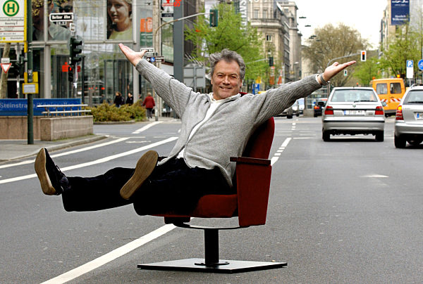 Hans-Jürgen Bäumler wirbt für Sessel-Patenschaft