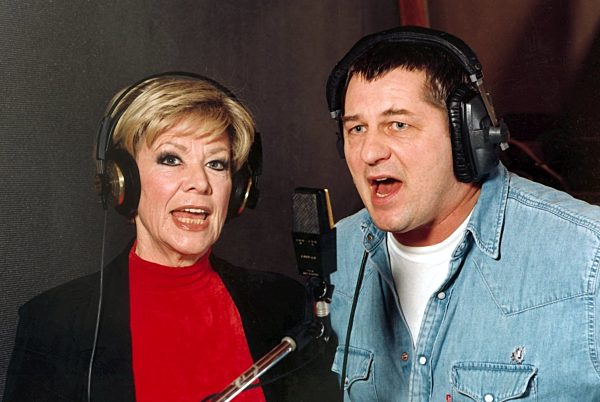 Heinz Hoenig rappt mit Ingrid van Bergen