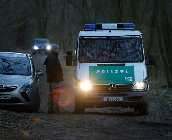 Germany: Police search forest area for the missing