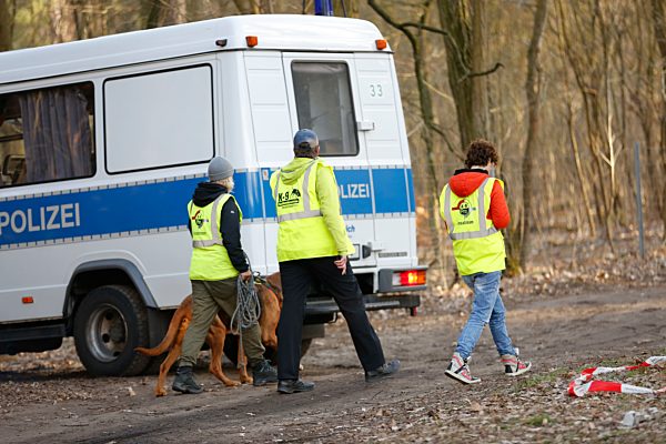 Germany: Police search forest area for the missing