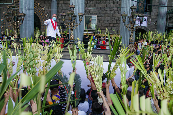 Philippines: Catholic Church Commemorates the Palm Sunday