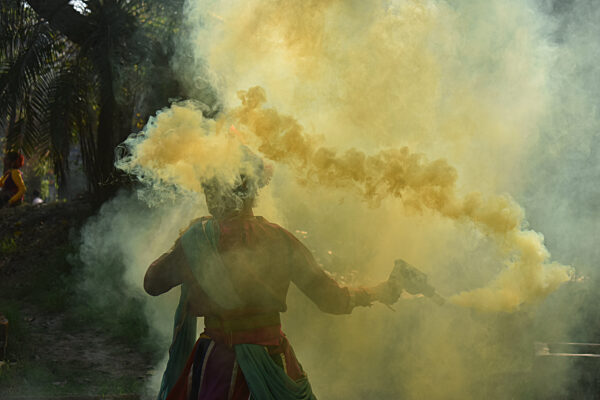 Holi festival celebrate in Kolkata