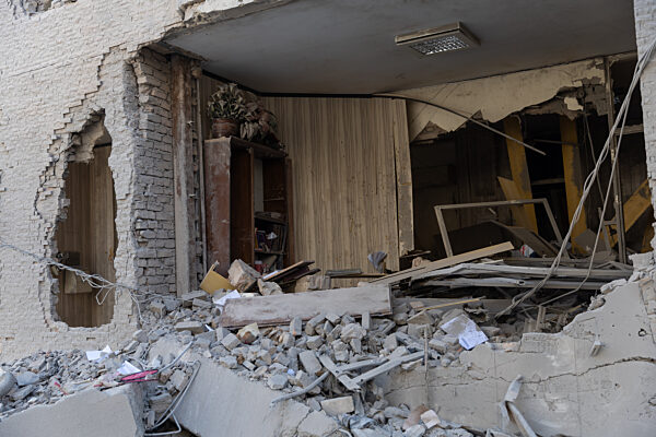 Iran: Attack to the police headquarters building