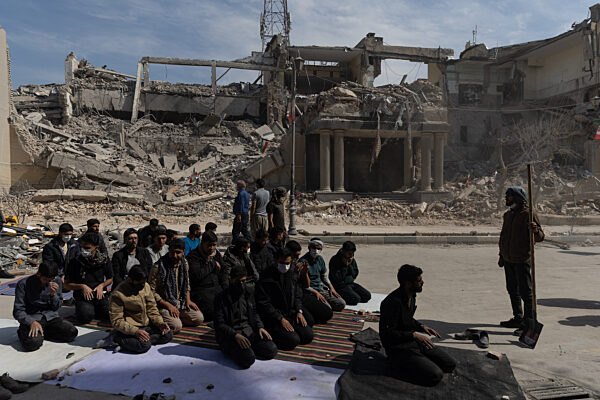 Iran: Attack to the police headquarters building