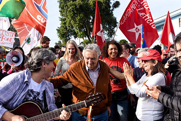 Ex-Präsident besucht Lula im brasilianischen Gefängnis