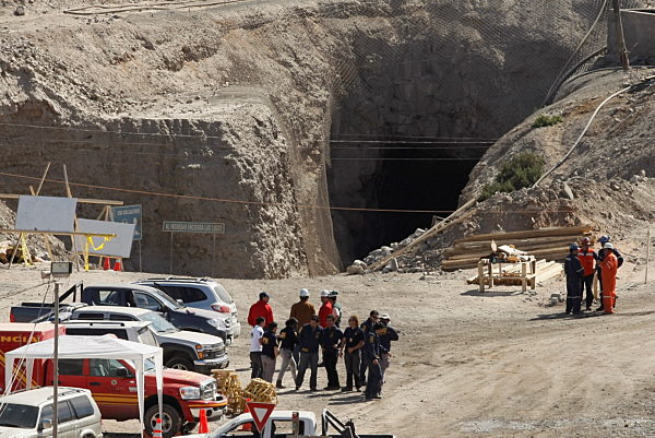 Rescuers reach 300 meters of trapped miners in Chile