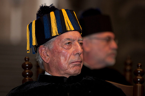 Mexico: UNAM conferred 16 Honoris Causa due its 100 anniversary.