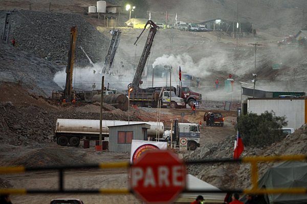 Chronology of accident of 33 trapped miners in Chile