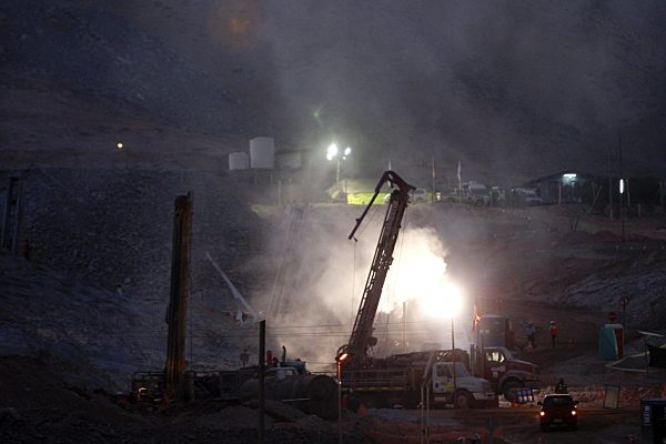 Chronology of accident of 33 trapped miners in Chile