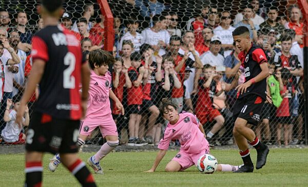 Messi Jr. spielt bei Fußballcup in Argentinien