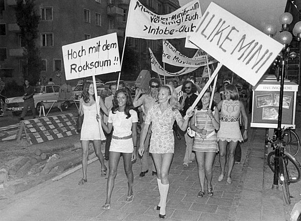 Demonstration against Maxi look 1970
