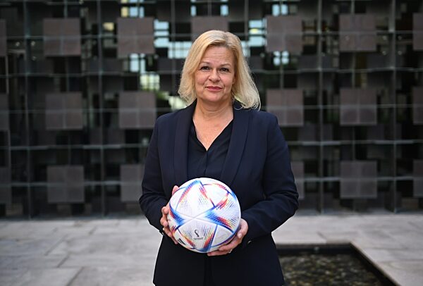 Sportministerin Nancy Faeser in Katar