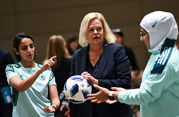 Sportministerin Nancy Faeser in Katar