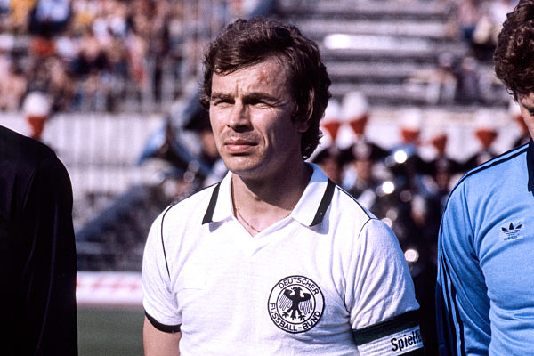 UEFA Fussball Europameisterschaften 1980 
Vorrunde  Spiel  Tschechoslowakei - Deutschland 0 : 1 in Rom