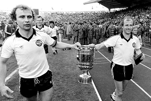 Fussball Saison 1980 - 1981  DFB Pokal Finale 1981 Eintracht Frankfurt - 1.FC Kaiserslautern