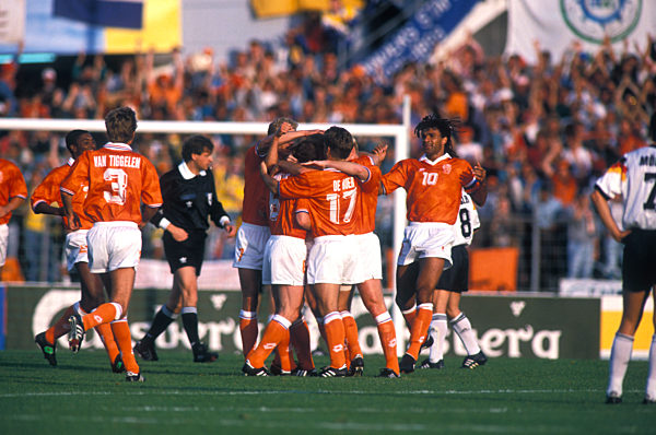 UEFA Fussball Europameisterschaften 1992 in Schweden Spiel Holland - Deutschland