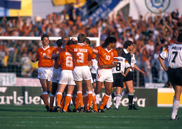 UEFA Fussball Europameisterschaften 1992 in Schweden Spiel Holland - Deutschland