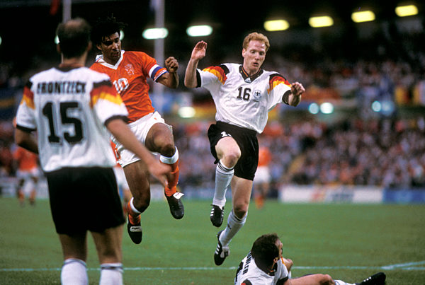 UEFA Fussball Europameisterschaften 1992 in Schweden Spiel Holland - Deutschland