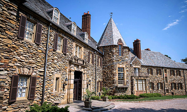 Hotel  THE  GRAYLYN  ESTATE
Base Camp in North Carolina Winston-Salem
Quartier der Deutschen Fussball Nationalmannschaft
bei der Fussball WM 2026 in USA in Winston-Salem