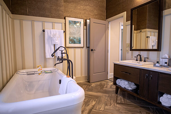 Hotel  THE  GRAYLYN  ESTATE
Base Camp in North Carolina Winston-Salem
Quartier der Deutschen Fussball Nationalmannschaft
bei der Fussball WM 2026 in USA in Winston-Salem