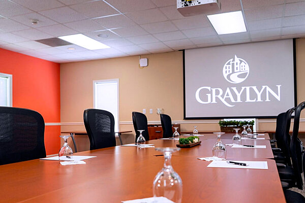 Hotel  THE  GRAYLYN  ESTATE
Base Camp in North Carolina Winston-Salem
Quartier der Deutschen Fussball Nationalmannschaft
bei der Fussball WM 2026 in USA in Winston-Salem