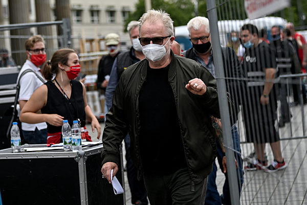 Demonstration #AlarmstufeRot