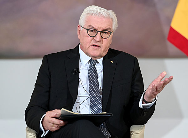 Bundespräsident Steinmeier trifft Covid-19-Genesene