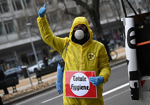 Demonstration der Gruppe "Querdenken30"