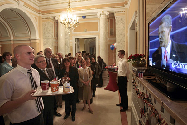 Zahlreiche Besucher hören sich am Dienstag (20.01...