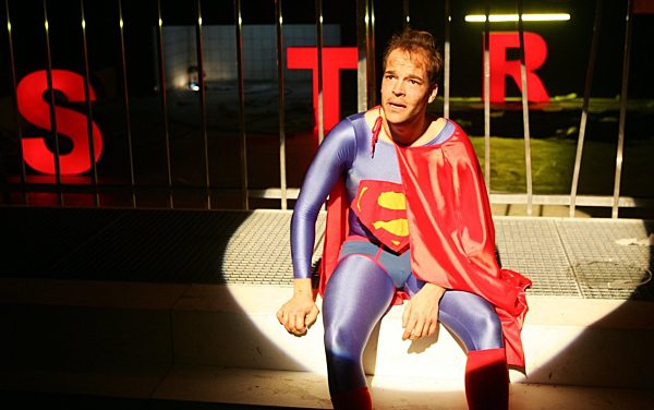 Theaterstück "Publikumsbeschimpfung" feiert Premiere in Hamburg