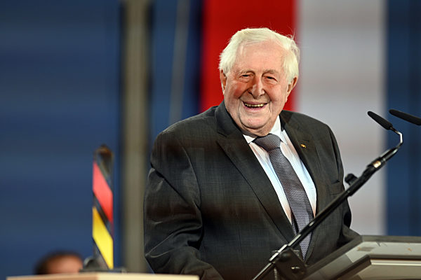 Bernhard Vogel erhält Point-Alpha-Preis