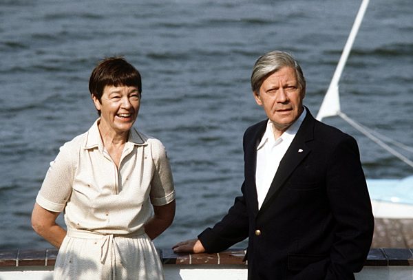 Loki und Helmut Schmidt am Brahmsee