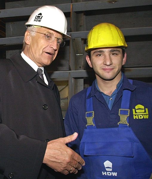 Kanzlerkandidat Edmund Stoiber besucht HDW in Kiel