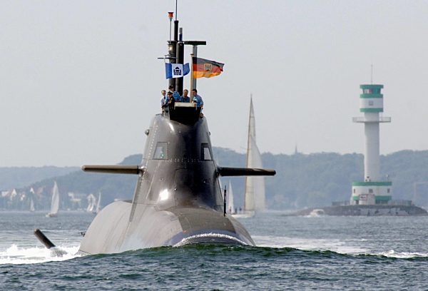 "U 33" auf Werfterprobungsfahrt