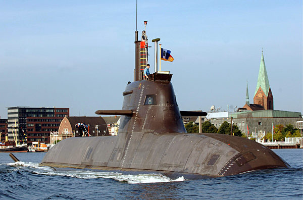 "U 33" auf Werfterprobungsfahrt