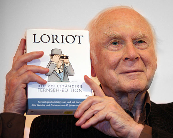 Der Komödiant Vicco von Bülow alias Loriot zeigt am Montag (22.10...