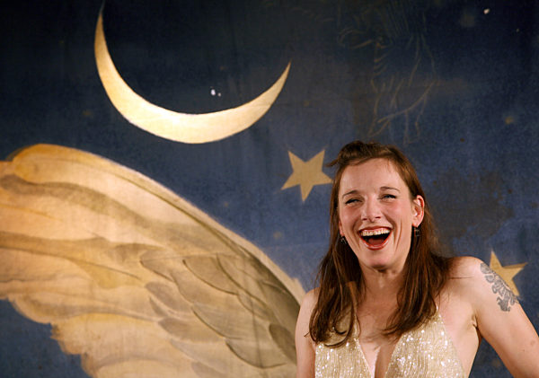 Die Schauspielerin und Sängein Meret Becker steht am Mittwoch (28.05...