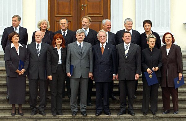 Neues Bundeskabinett stellt sich vor
