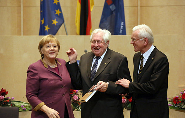 Angela Merkel spricht auf Festakt für Bernhard Vogel