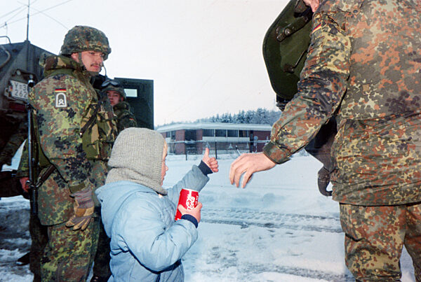 Deutsche IFOR-Soldaten 1996 in Bosnien-Herzegowina