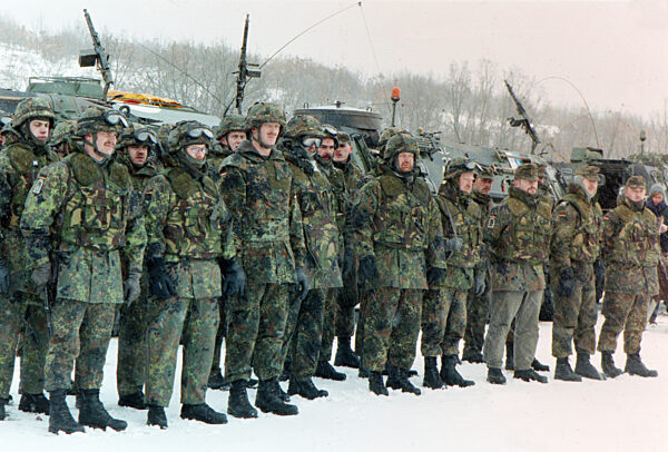 Deutsche IFOR-Soldaten 1996 in Bosnien-Herzegowina