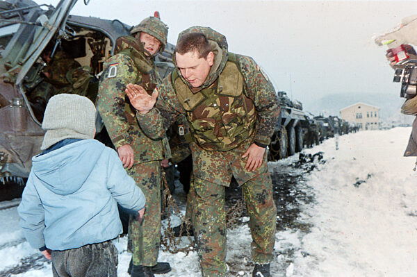 Deutsche IFOR-Soldaten 1996 in Bosnien-Herzegowina
