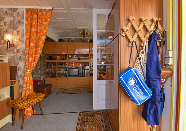 Zeitreise zurück im DDR-Bungalow