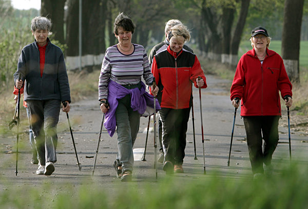 Elderly women - Nordic Walking