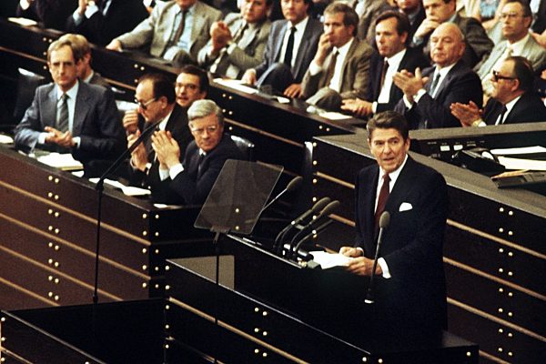 Ex-Präsident Ronald Reagan mit 93 Jahren gestorben