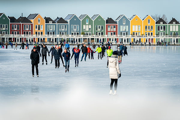 Netherlands: Skating activity on ditches and lakes in the Utrecht region