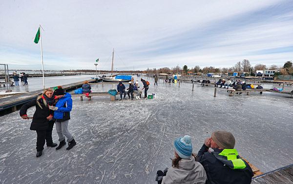 Netherlands: Holland on ice